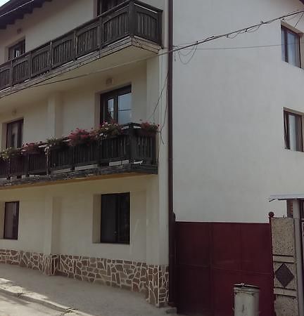 Djolevi Guesthouse Dobrinishte Buitenkant foto