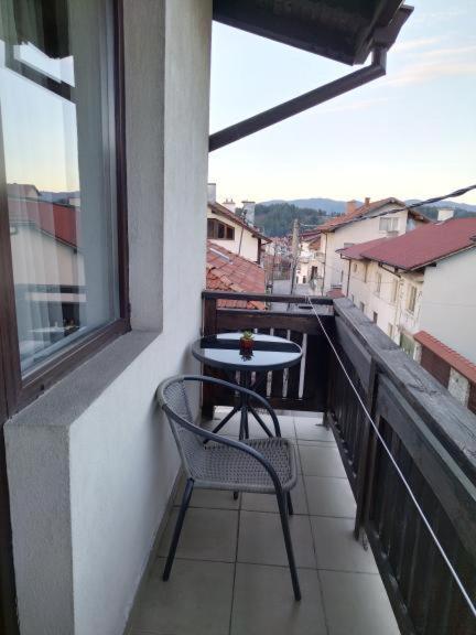 Djolevi Guesthouse Dobrinishte Buitenkant foto