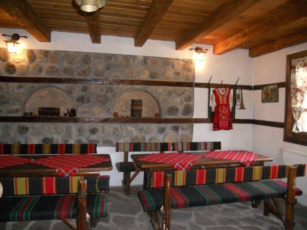 Djolevi Guesthouse Dobrinishte Buitenkant foto